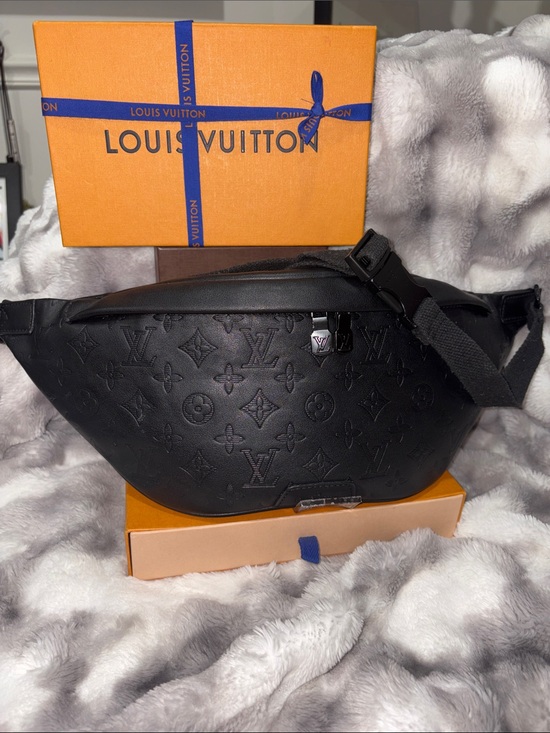 Louis Vuitton Other - Louis Vuitton Discovery Bumbag Monogram Shadow calf leather MM